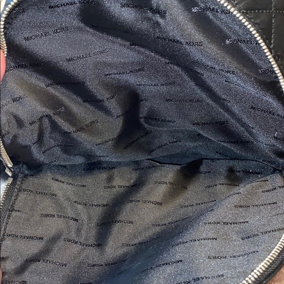 Michael Kors Backpack with rabbit fur Like new - Picture 5 of 8